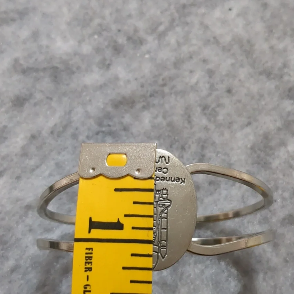 NASA Bracelet  Kennedy Space Center  Silver Tone Collectible - Picture 9 of 9